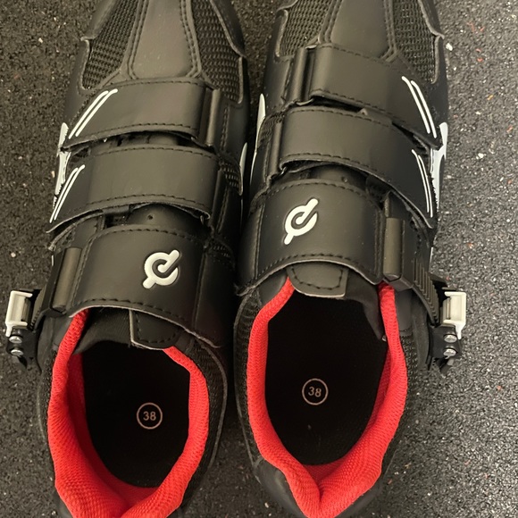 Lightly used Peloton clip in shoes. - Picture 3 of 6